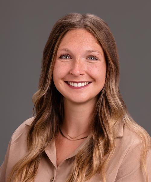 Marina Pelikan, CRNA headshot