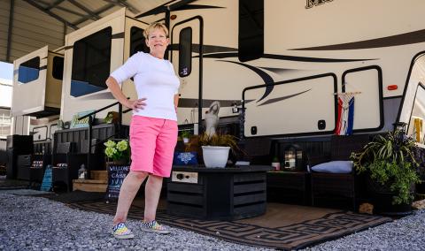 A photo of Gail Ward outdoors.