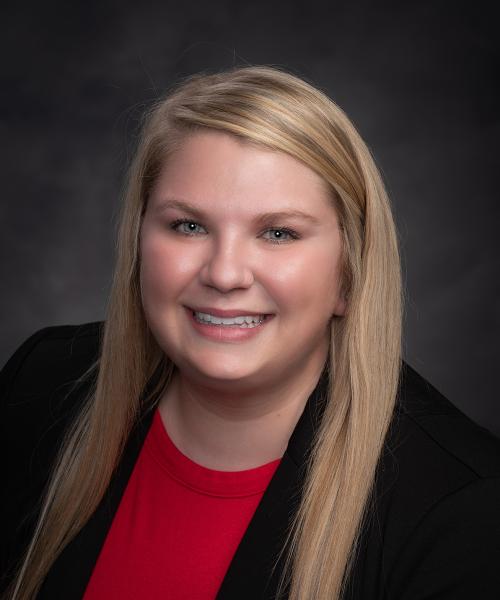 Courtney Kunze, FNP headshot