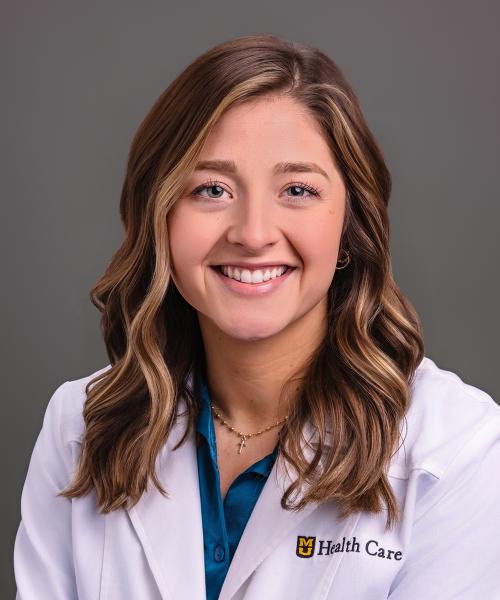 Marissa Stanic, FNP headshot