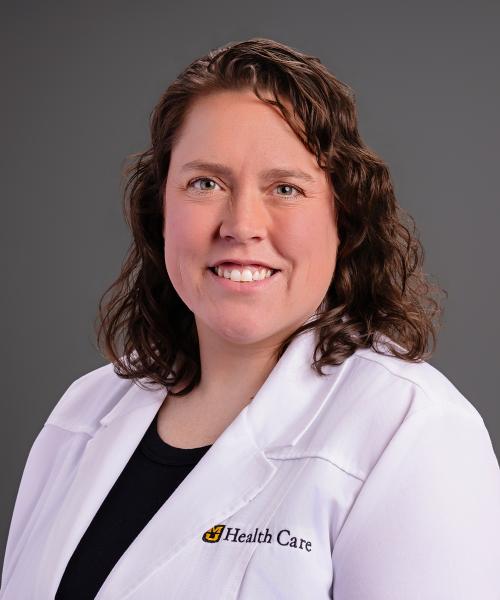 Carissa Thompson, FNP headshot